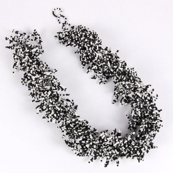 Jewelry - Beautiful Vintage Black and White Seed Bead Collar Necklace.